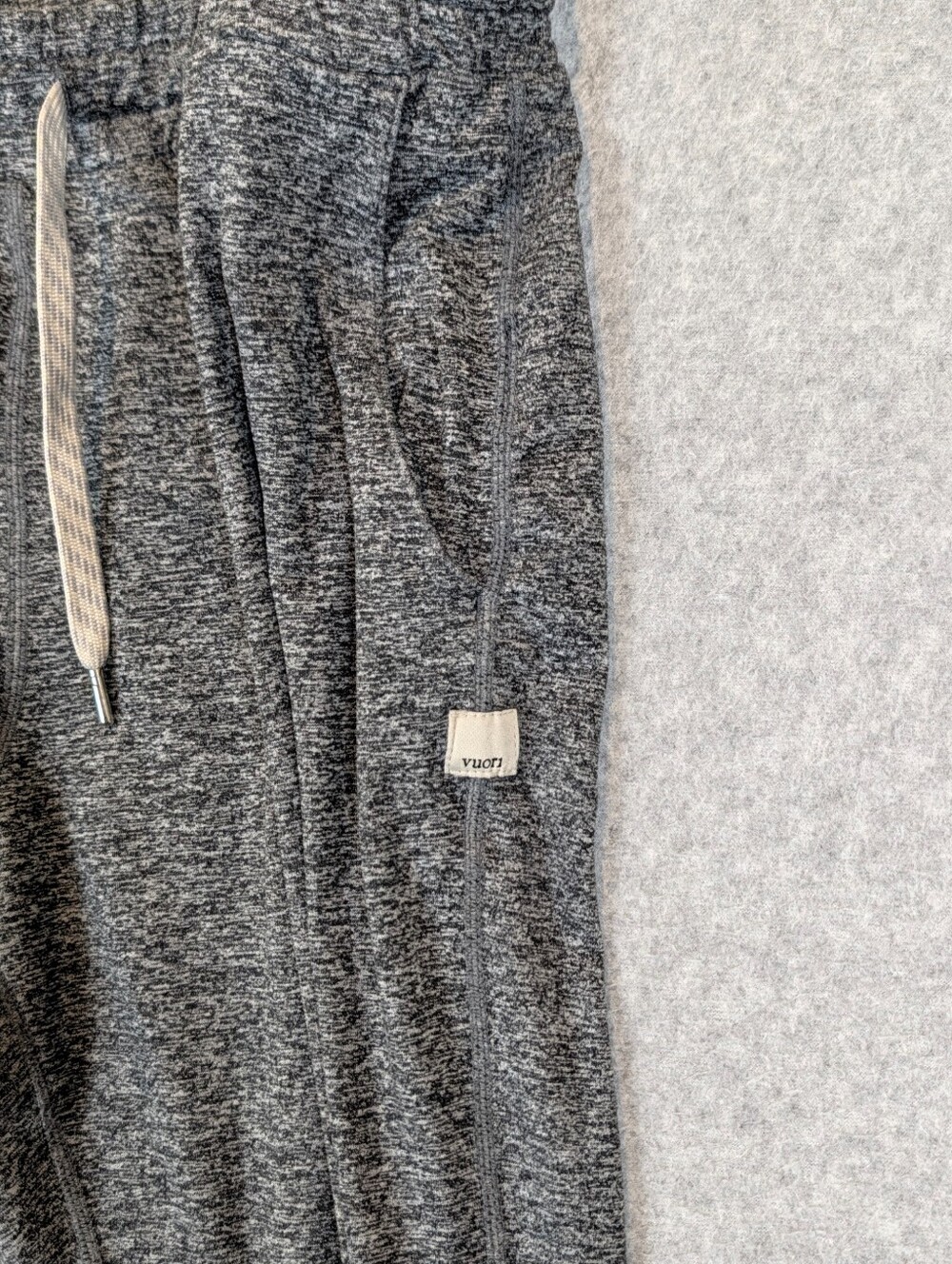 Vuori Performance Joggers Women's Small Gray Dreamknit Sweatpants Lounge VW303 - Picture 6 of 6